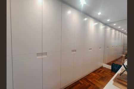 Casa à venda com 450m², 5 quartos e 4 vagas Casa à venda com 450m², 5 quartos e 4 vagasFoto 15