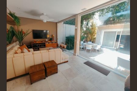 Casa à venda com 450m², 5 quartos e 4 vagas Casa à venda com 450m², 5 quartos e 4 vagasFoto 19