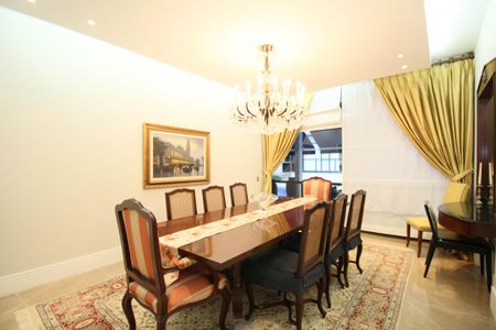 Casa à venda com 830m², 4 quartos e 4 vagasSala de Jantar