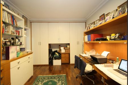 Casa à venda com 830m², 4 quartos e 4 vagasSuíte 4