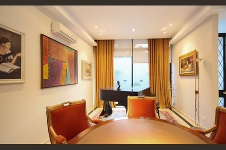 Casa à venda com 830m², 4 quartos e 4 vagasSala 2