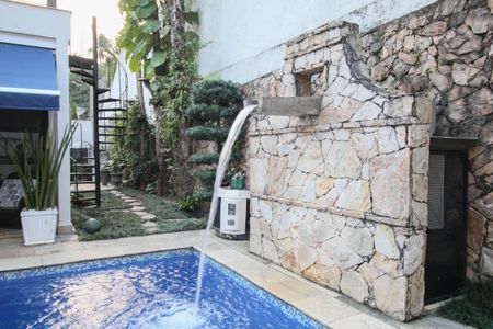 Casa à venda com 830m², 4 quartos e 4 vagasPiscina
