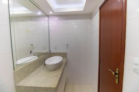 Apartamento à venda com 150m², 3 quartos e 1 vaga Apartamento à venda com 150m², 3 quartos e 1 vagaBanheiro da Suíte
