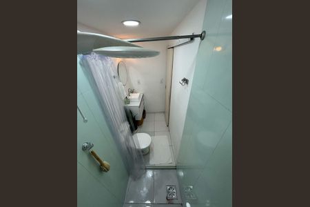 Apartamento à venda com 54m², 2 quartos e 1 vaga Apartamento à venda com 54m², 2 quartos e 1 vagaBanheiro
