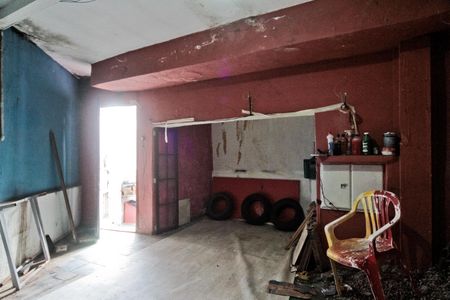 Casa à venda com 322m², 2 quartos e 4 vagas Casa à venda com 322m², 2 quartos e 4 vagasGaragem