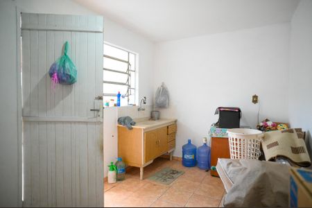 Casa à venda com 211m², 4 quartos e 2 vagas Casa à venda com 211m², 4 quartos e 2 vagasEdícula - Sala