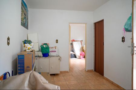 Casa à venda com 211m², 4 quartos e 2 vagas Casa à venda com 211m², 4 quartos e 2 vagasEdícula - Sala