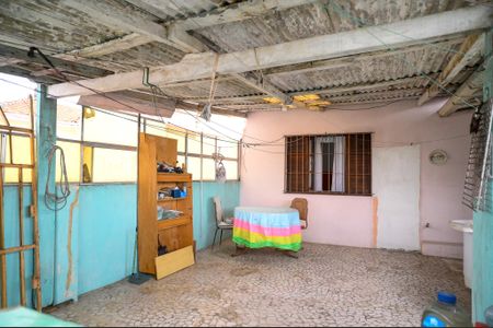 Casa à venda com 211m², 4 quartos e 2 vagas Casa à venda com 211m², 4 quartos e 2 vagasÁrea de Serviço 1