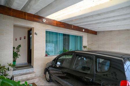 Casa à venda com 211m², 4 quartos e 2 vagas Casa à venda com 211m², 4 quartos e 2 vagasGaragem
