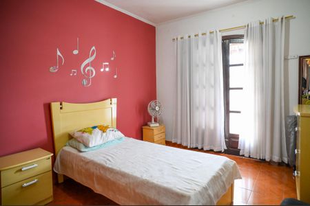 Casa à venda com 211m², 4 quartos e 2 vagas Casa à venda com 211m², 4 quartos e 2 vagasQuarto 1