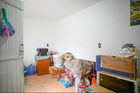 Casa à venda com 211m², 4 quartos e 2 vagas Casa à venda com 211m², 4 quartos e 2 vagasEdícula - Sala