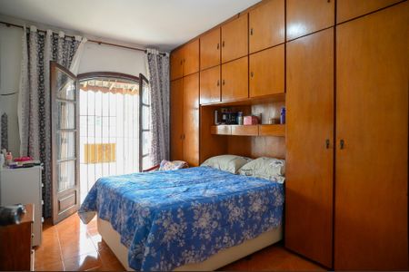 Casa à venda com 211m², 4 quartos e 2 vagas Casa à venda com 211m², 4 quartos e 2 vagasQuarto 2 - Suite