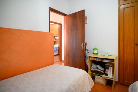 Casa à venda com 211m², 4 quartos e 2 vagas Casa à venda com 211m², 4 quartos e 2 vagasQuarto 3