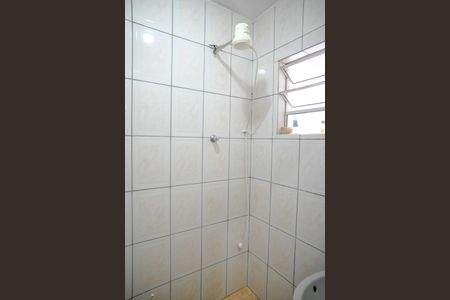 Casa à venda com 211m², 4 quartos e 2 vagas Casa à venda com 211m², 4 quartos e 2 vagasEdícula - Banheiro