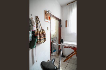 Casa à venda com 211m², 4 quartos e 2 vagas Casa à venda com 211m², 4 quartos e 2 vagasCloset Quarto 4