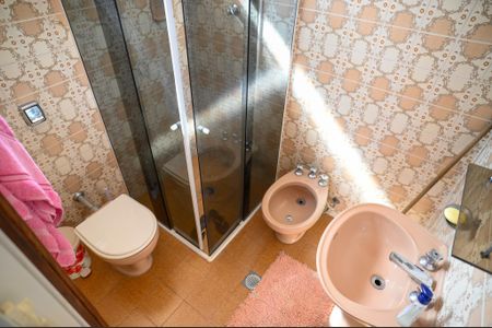 Casa à venda com 211m², 4 quartos e 2 vagas Casa à venda com 211m², 4 quartos e 2 vagasBanheiro Quarto 2 - Suite