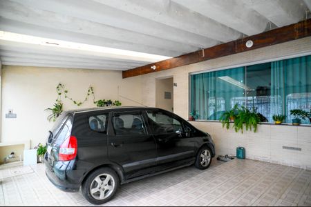 Casa à venda com 211m², 4 quartos e 2 vagas Casa à venda com 211m², 4 quartos e 2 vagasGaragem