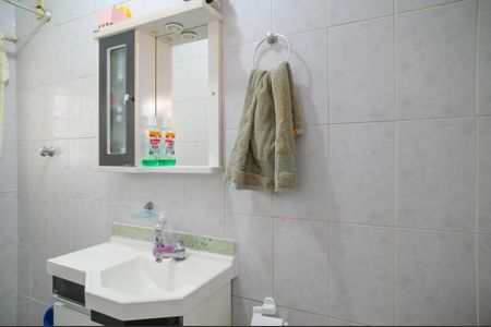 Casa à venda com 211m², 4 quartos e 2 vagas Casa à venda com 211m², 4 quartos e 2 vagasBanheiro de Serviço