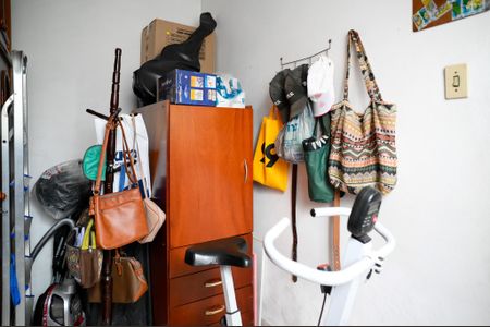 Casa à venda com 211m², 4 quartos e 2 vagas Casa à venda com 211m², 4 quartos e 2 vagasCloset Quarto 4