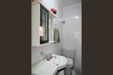 Casa à venda com 211m², 4 quartos e 2 vagas Casa à venda com 211m², 4 quartos e 2 vagasBanheiro de Serviço