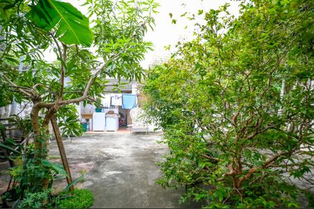 Casa à venda com 211m², 4 quartos e 2 vagas Casa à venda com 211m², 4 quartos e 2 vagasQuintal