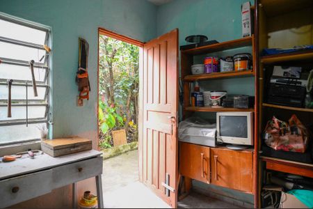 Casa à venda com 211m², 4 quartos e 2 vagas Casa à venda com 211m², 4 quartos e 2 vagasDepósito