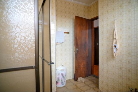 Casa à venda com 211m², 4 quartos e 2 vagas Casa à venda com 211m², 4 quartos e 2 vagasBanheiro Social