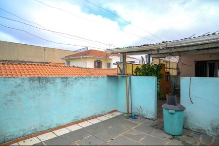 Casa à venda com 211m², 4 quartos e 2 vagas Casa à venda com 211m², 4 quartos e 2 vagasTerraço