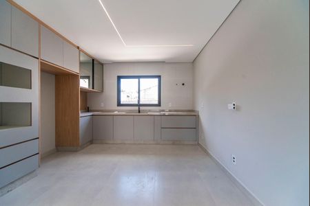 Casa à venda com 110m², 2 quartos e 2 vagas Casa à venda com 110m², 2 quartos e 2 vagasCozinha