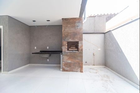 Casa à venda com 110m², 2 quartos e 2 vagas Casa à venda com 110m², 2 quartos e 2 vagasÁrea Gourmet e Área de Serviço