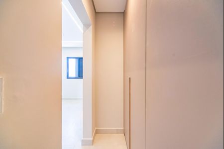 Casa à venda com 110m², 2 quartos e 2 vagas Casa à venda com 110m², 2 quartos e 2 vagasCloset Suíte 1