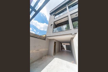 Casa à venda com 110m², 2 quartos e 2 vagas Casa à venda com 110m², 2 quartos e 2 vagasGaragem