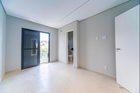 Casa à venda com 110m², 2 quartos e 2 vagas Casa à venda com 110m², 2 quartos e 2 vagasSuíte 2