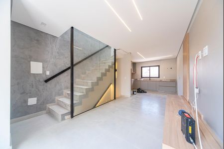 Casa à venda com 110m², 2 quartos e 2 vagas Casa à venda com 110m², 2 quartos e 2 vagasSala