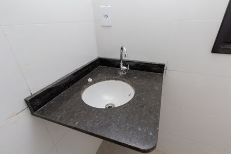 Apartamento à venda com 37m², 2 quartos e sem vaga Apartamento à venda com 37m², 2 quartos e sem vagaBanheiro
