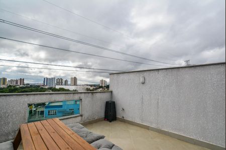 Apartamento à venda com 107m², 2 quartos e 1 vaga Apartamento à venda com 107m², 2 quartos e 1 vagaCobertura