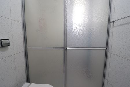 Casa à venda com 240m², 4 quartos e 4 vagasCasa 1 - Banheiro