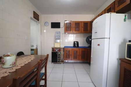 Casa à venda com 240m², 4 quartos e 4 vagasCasa 3 - Cozinha