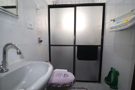 Casa à venda com 240m², 4 quartos e 4 vagasCasa 2 - Banheiro