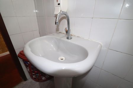 Casa à venda com 240m², 4 quartos e 4 vagasCasa 2 - Banheiro