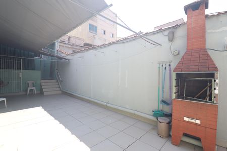Casa à venda com 240m², 4 quartos e 4 vagasQuintal