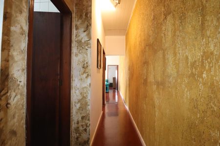 Casa à venda com 240m², 4 quartos e 4 vagasCasa 2 - Corredor Quartos