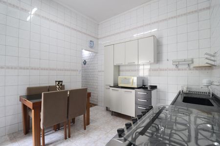 Casa à venda com 240m², 4 quartos e 4 vagasCasa 1 - Cozinha