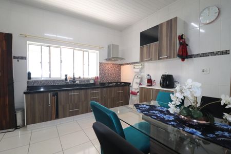 Casa à venda com 240m², 4 quartos e 4 vagasCasa 2 - Cozinha