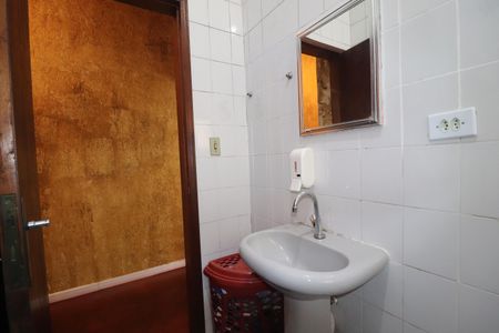 Casa à venda com 240m², 4 quartos e 4 vagasCasa 2 - Banheiro