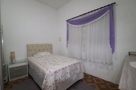 Casa à venda com 240m², 4 quartos e 4 vagasCasa 1 - Quarto