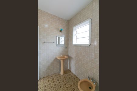 Casa à venda com 117m², 4 quartos e 1 vaga Casa à venda com 117m², 4 quartos e 1 vagaBanheiro