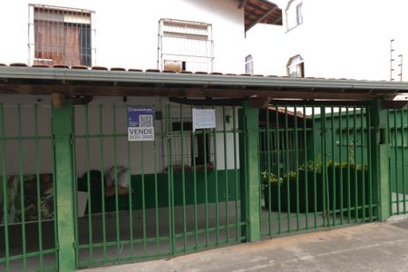Casa à venda com 117m², 4 quartos e 1 vaga Casa à venda com 117m², 4 quartos e 1 vagaPlaquinha