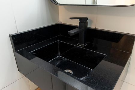 Apartamento para alugar com 47m², 2 quartos e 1 vaga Apartamento para alugar com 47m², 2 quartos e 1 vagaBanheiro