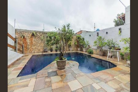 Casa à venda com 450m², 5 quartos e 4 vagas